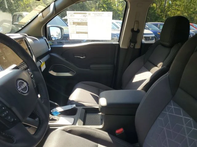 2026 Nissan Frontier SV - Photo 8
