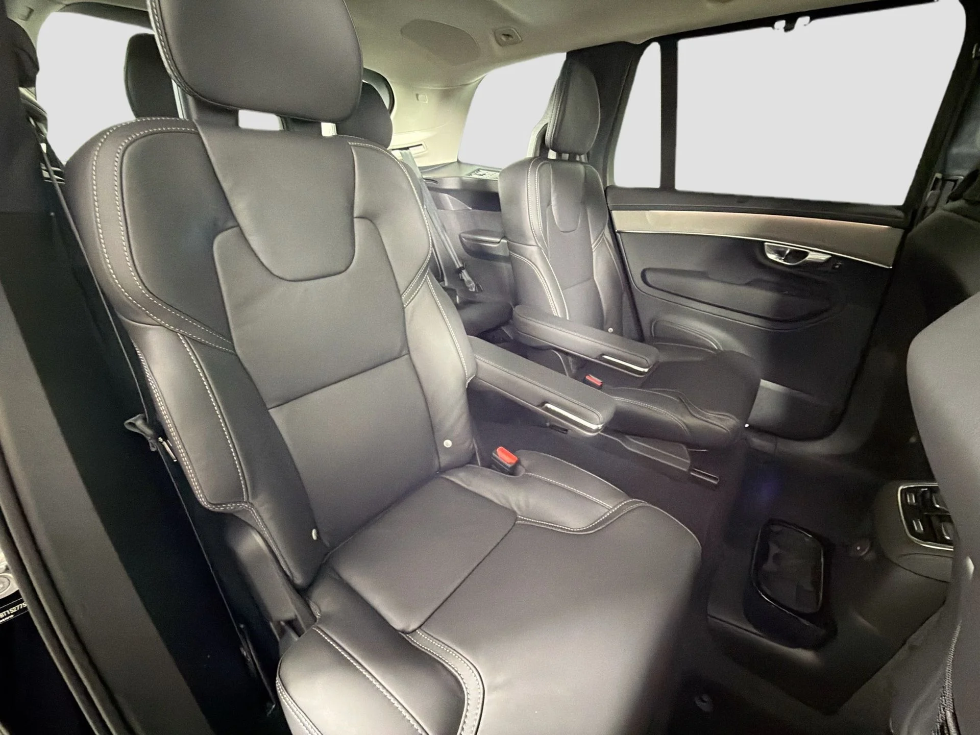 New 2026 Onyx Black Volvo Ultra image 27