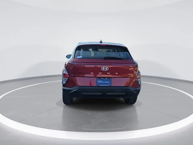 Used 2025 Red Hyundai SE image 7