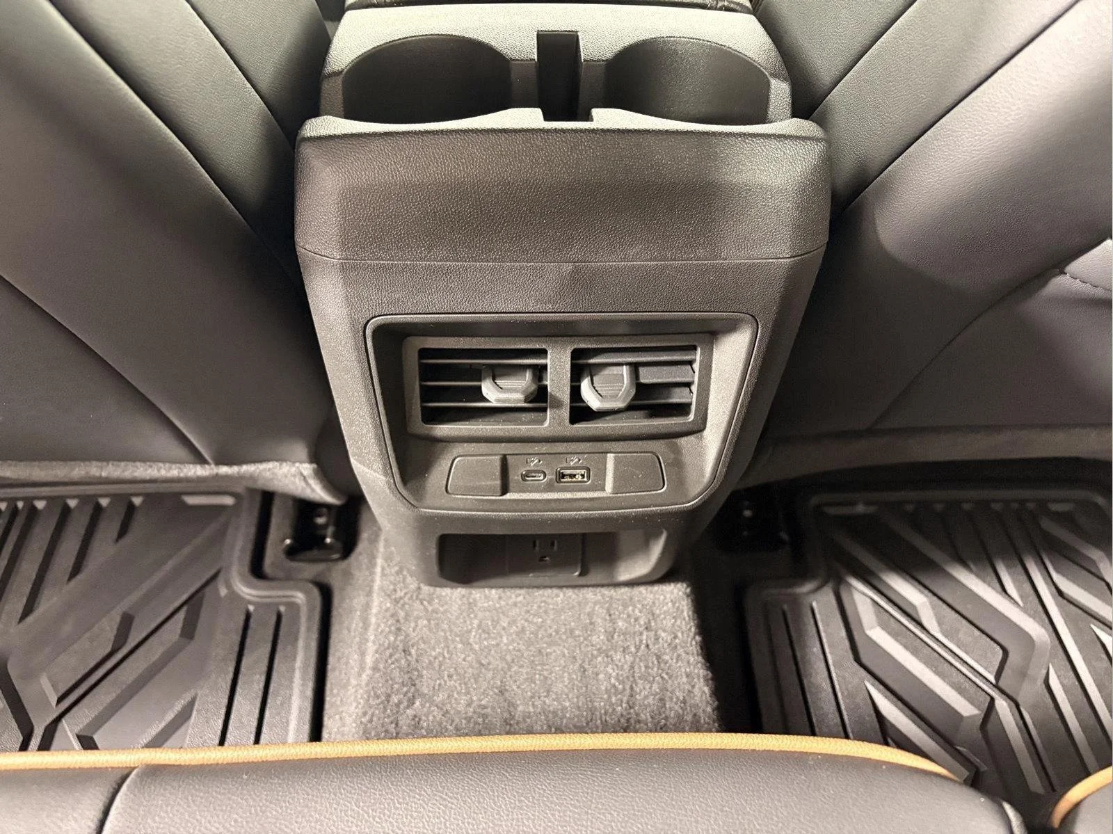 2026 GMC Canyon AT4 - Photo 18
