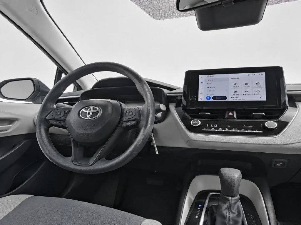 Used 2023 White Toyota LE image 21
