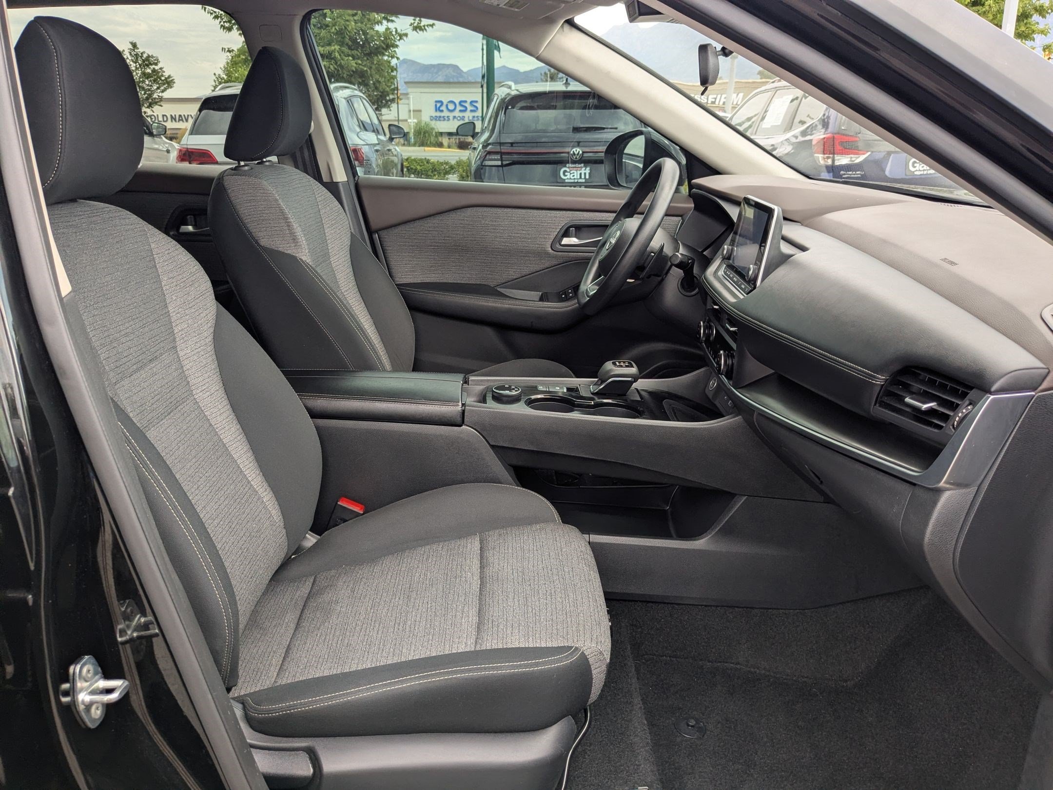 Used 2023 Super Black Nissan SV image 31