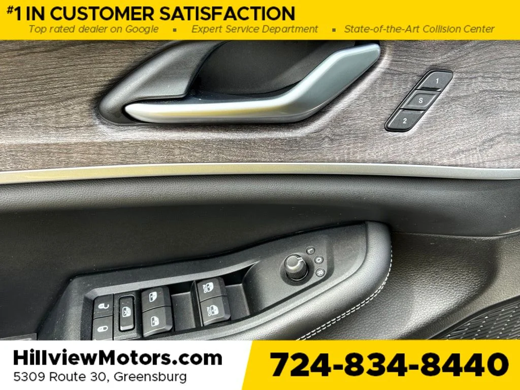 Certified Used 2023 Midnight Jeep Limited image 28