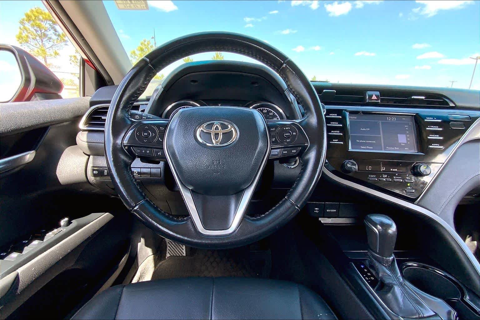 Used 2019 Supersonic Red Toyota SE image 6