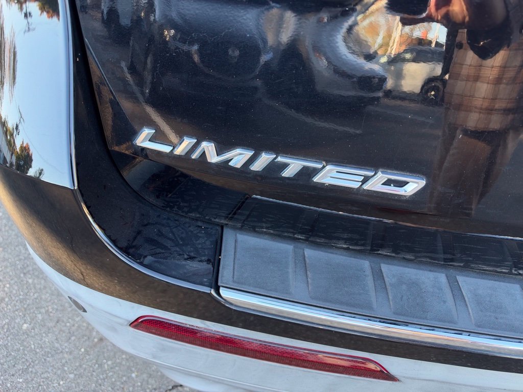 Used 2020 Black Ford Limited image 6