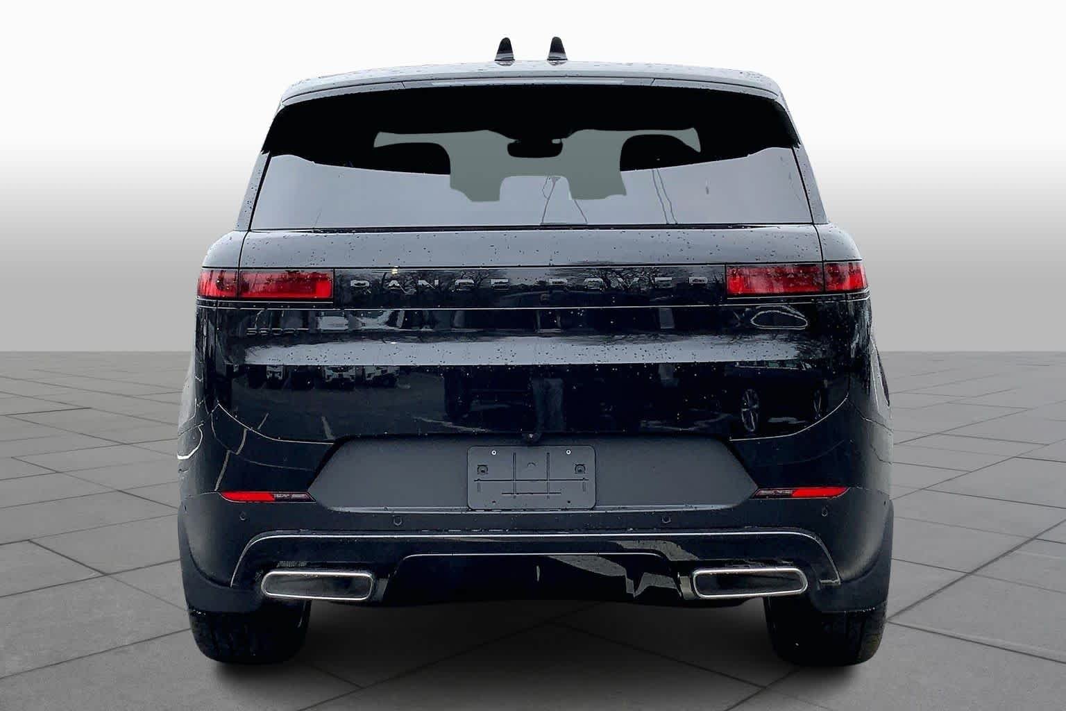 New 2026 Santorini Black Land Rover SE image 4