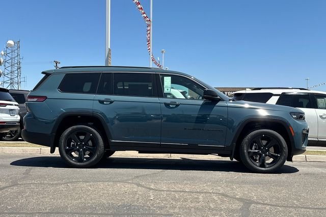 New 2026 Steel Blue Exterior Paint Jeep Limited image 2