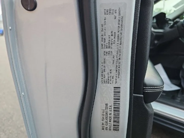 Used 2021 Silver Jeep Limited image 37