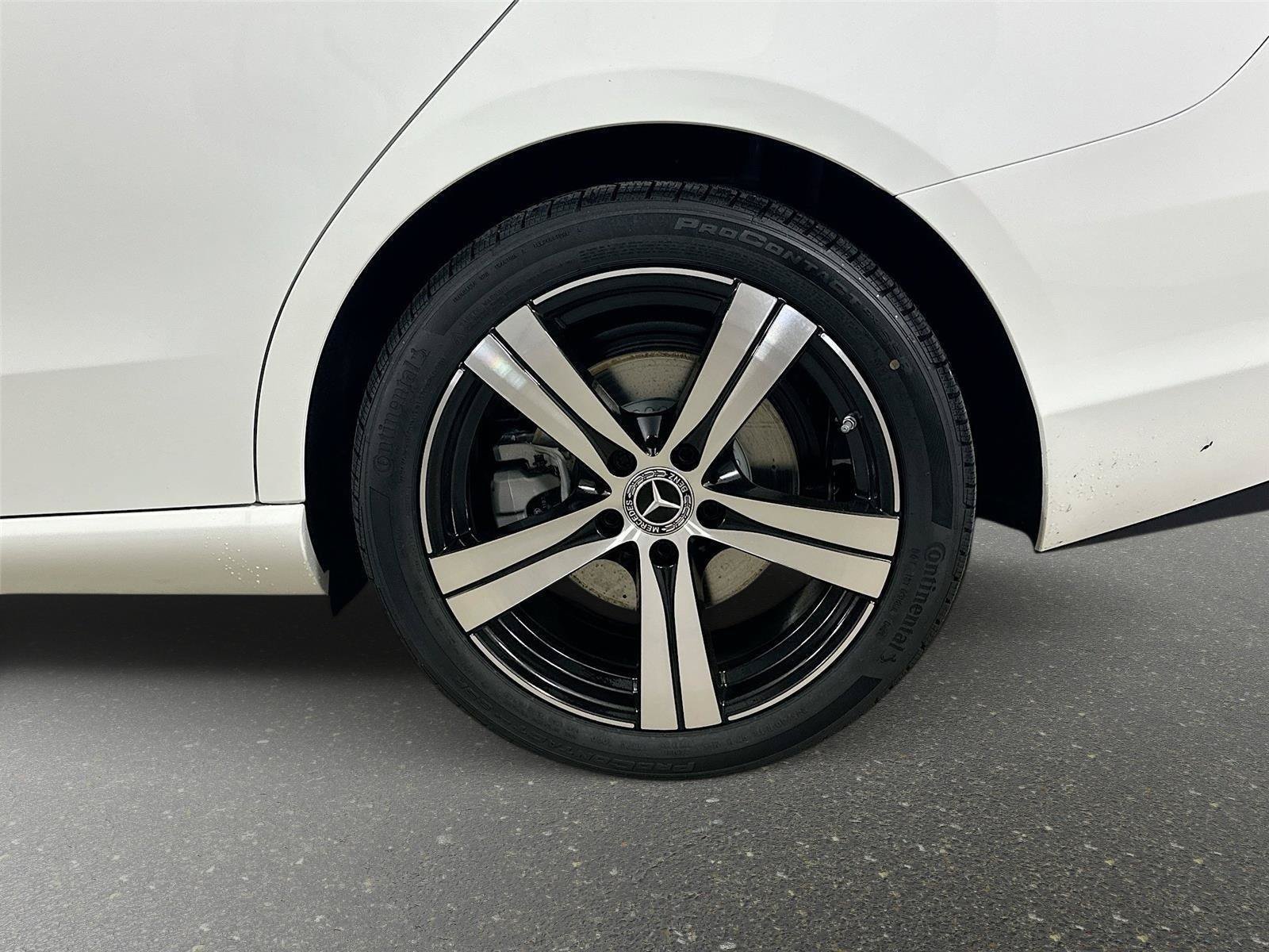Used 2026 Polar White Mercedes-Benz C 300 image 39