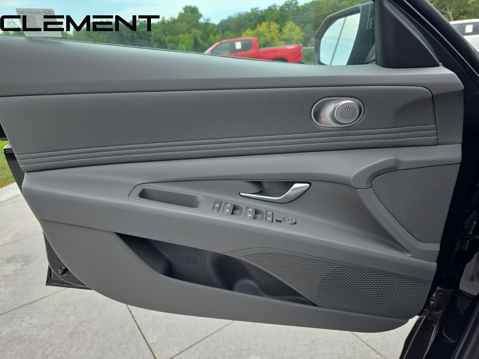 2025 Hyundai Elantra SEL - Photo 27