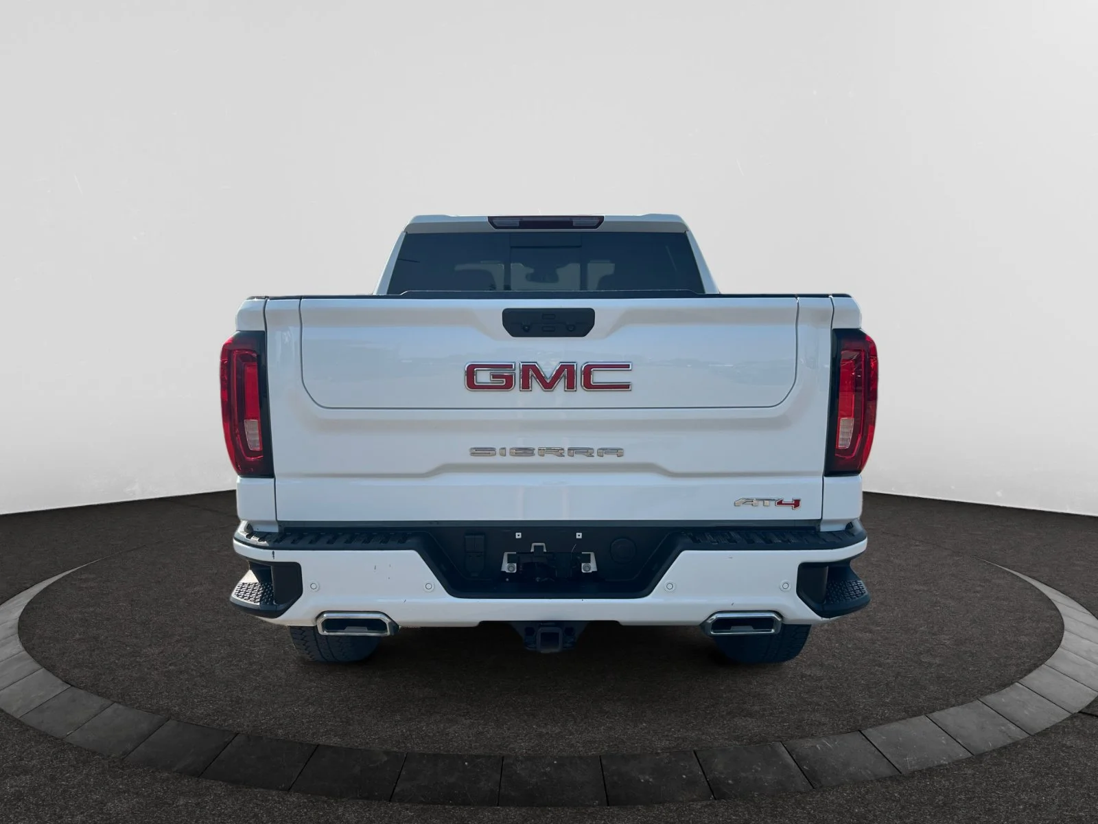Used 2025 White GMC AT4 Crew Cab 3.0L Leather Sunroof Navigation 4x4 image 4