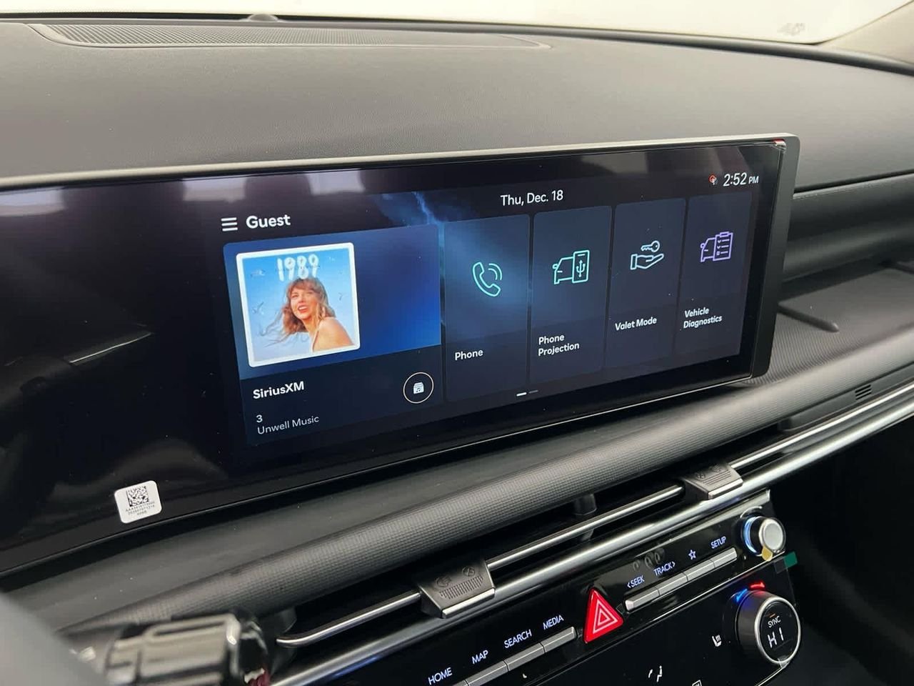 New 2026 Phantom Black Hyundai SEL AWD image 16