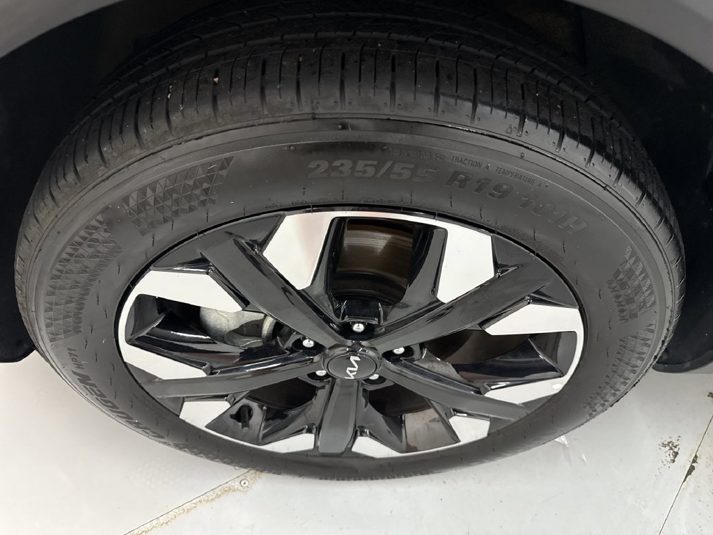 Used 2023 Sapphire Blue Kia X-Line image 32