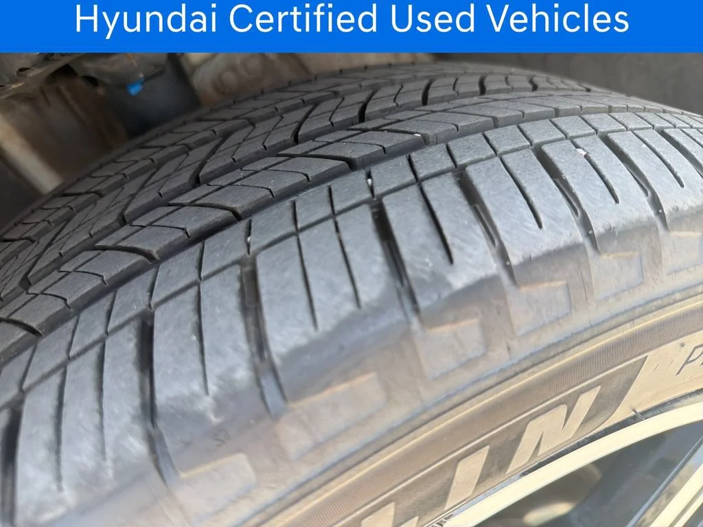 Certified Pre-Owned 2025 Hyundai Santa Cruz Limited