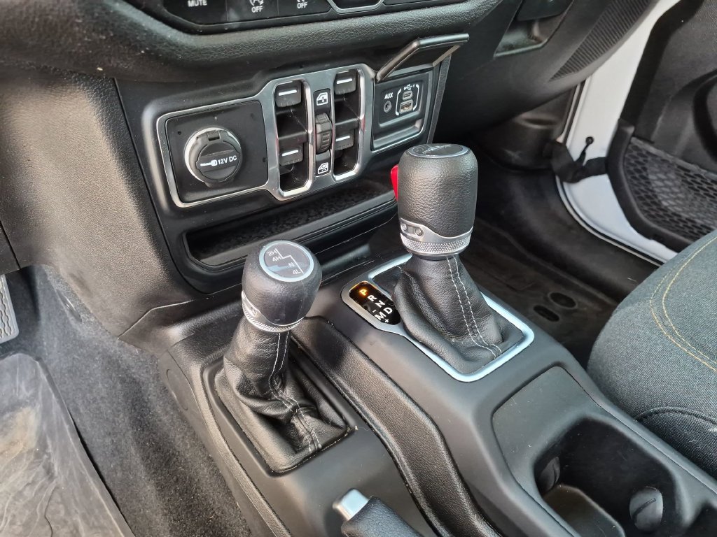 Used 2024 White Jeep Nighthawk image 25