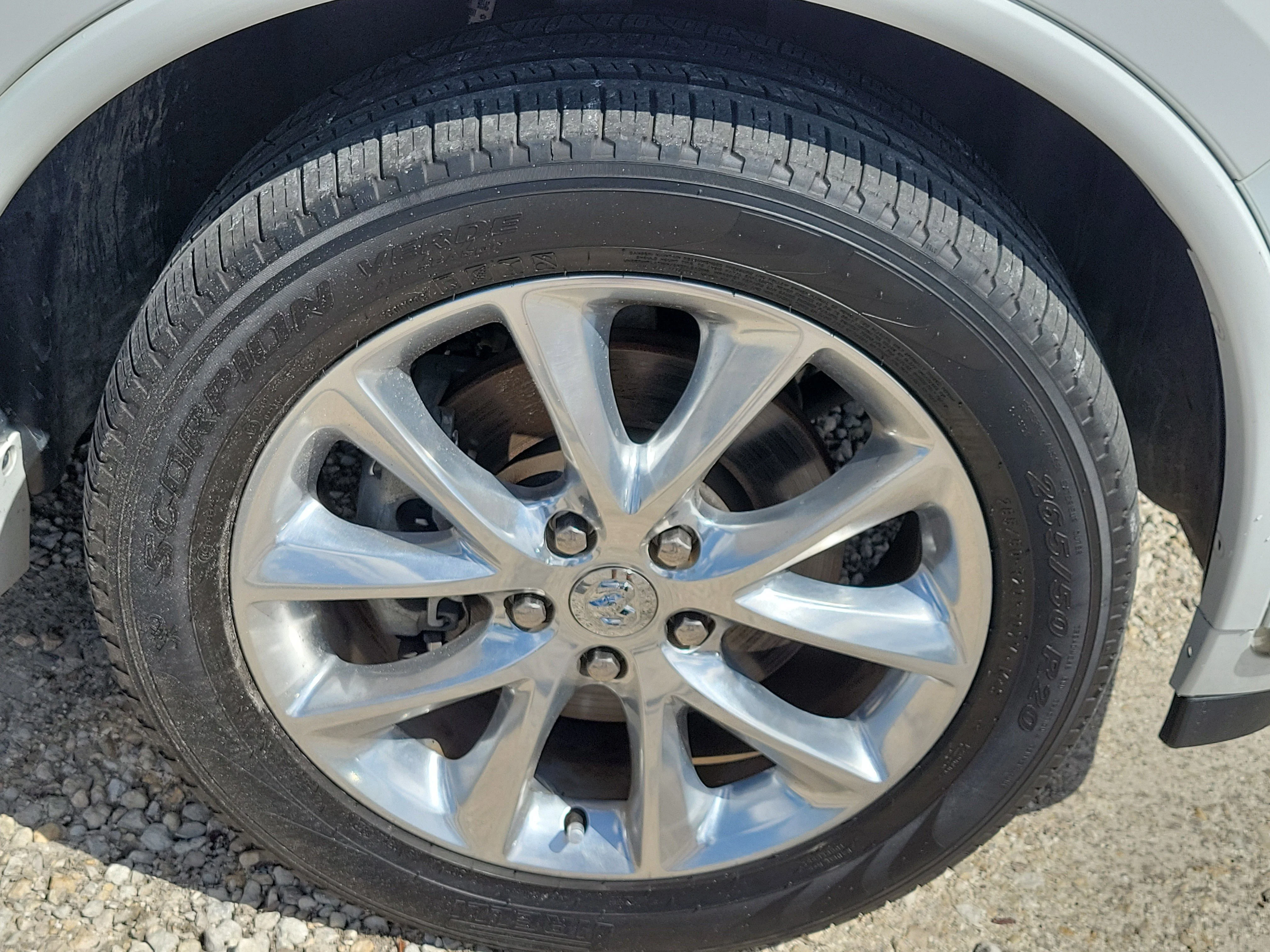 Used 2019 White Knuckle Clearcoat Dodge Citadel image 8