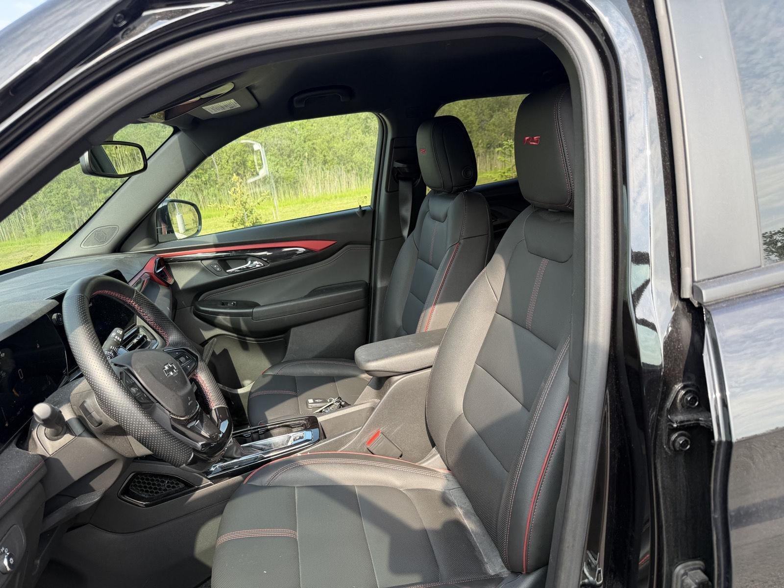 Used 2024 Mosaic Black Metallic Chevrolet RS image 9