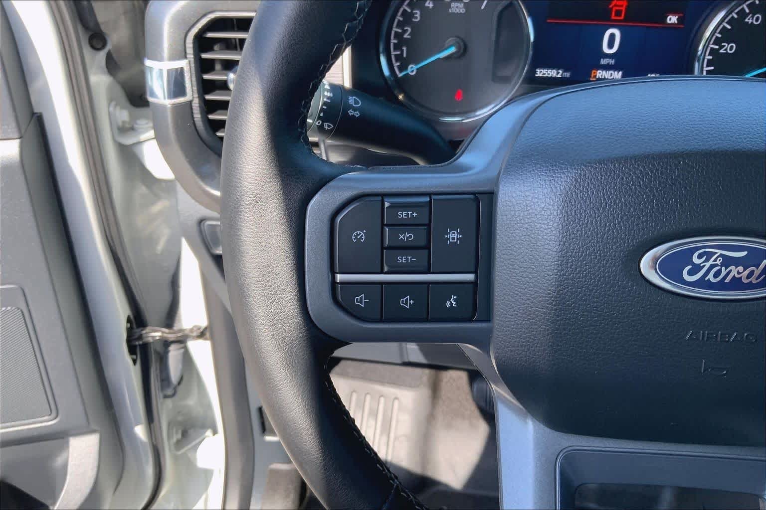 Used 2023 Avalanche Gray Ford XLT image 38