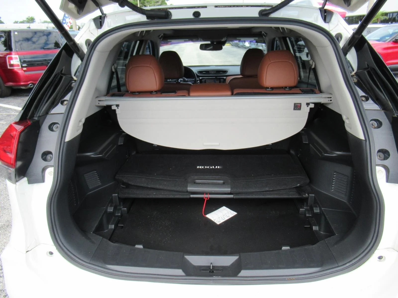 Used 2018 White Nissan SL image 35