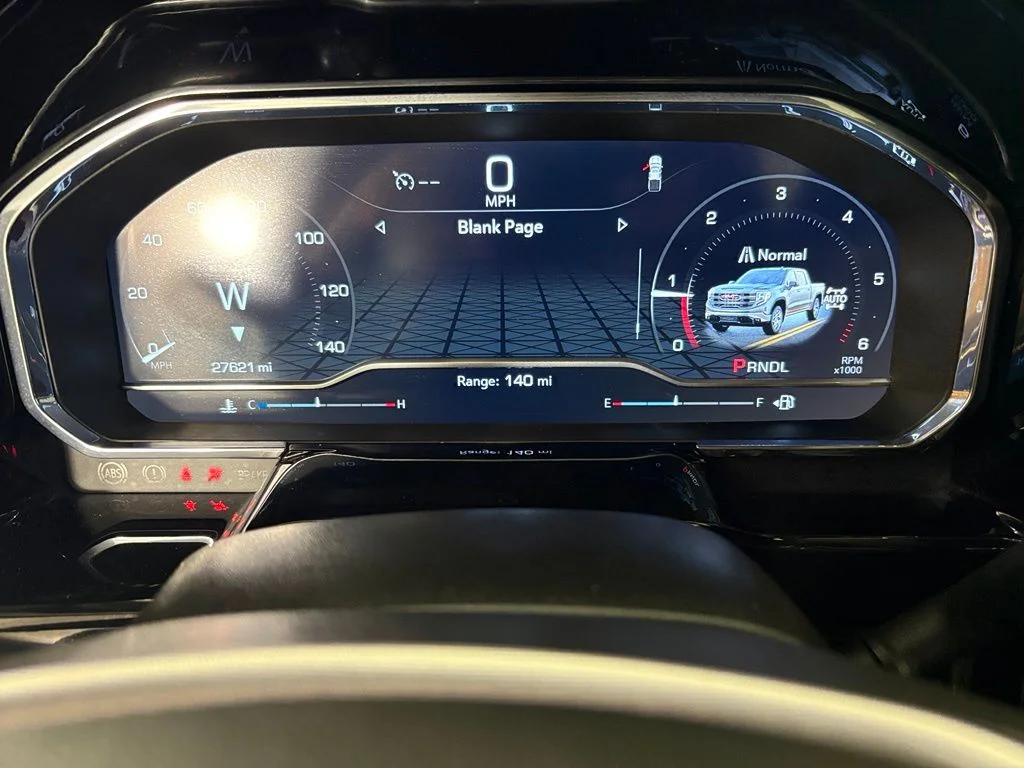 Used 2023 White GMC Elevation image 30