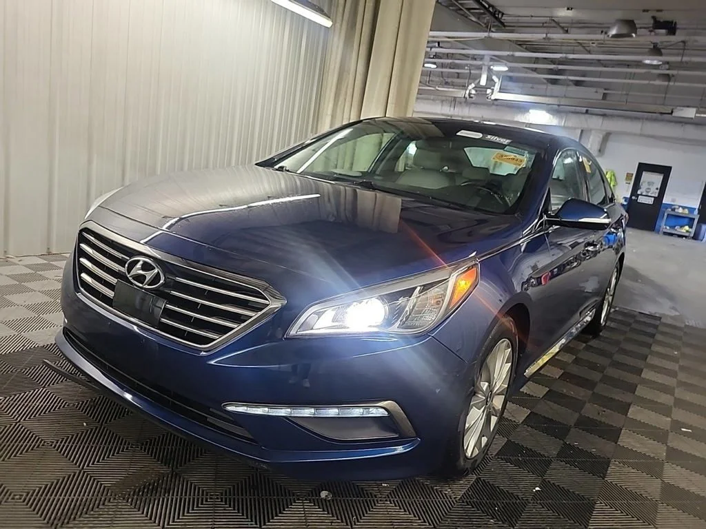 Used 2015 Blue Hyundai Limited image 16