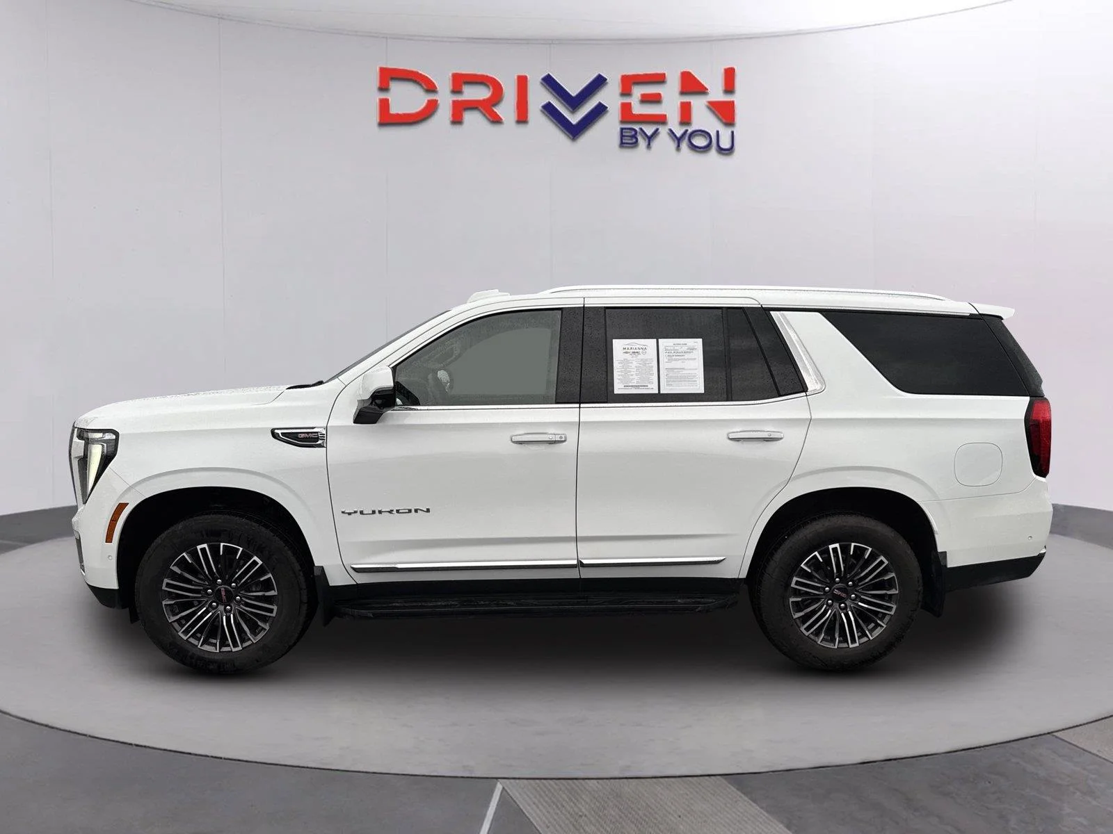 Used 2025 Summit White GMC Elevation image 7