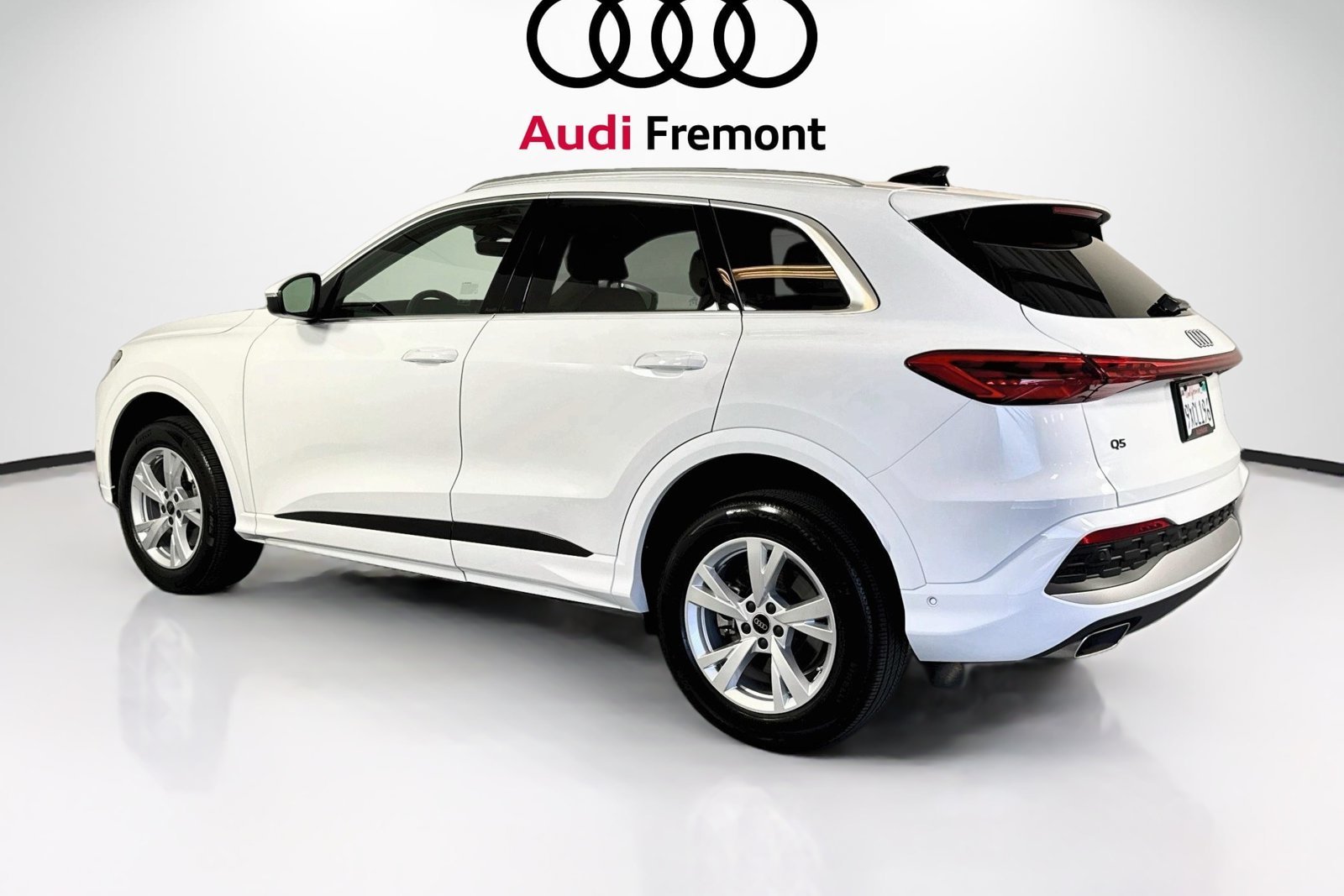 Used 2025 Arkona White Audi Premium image 8