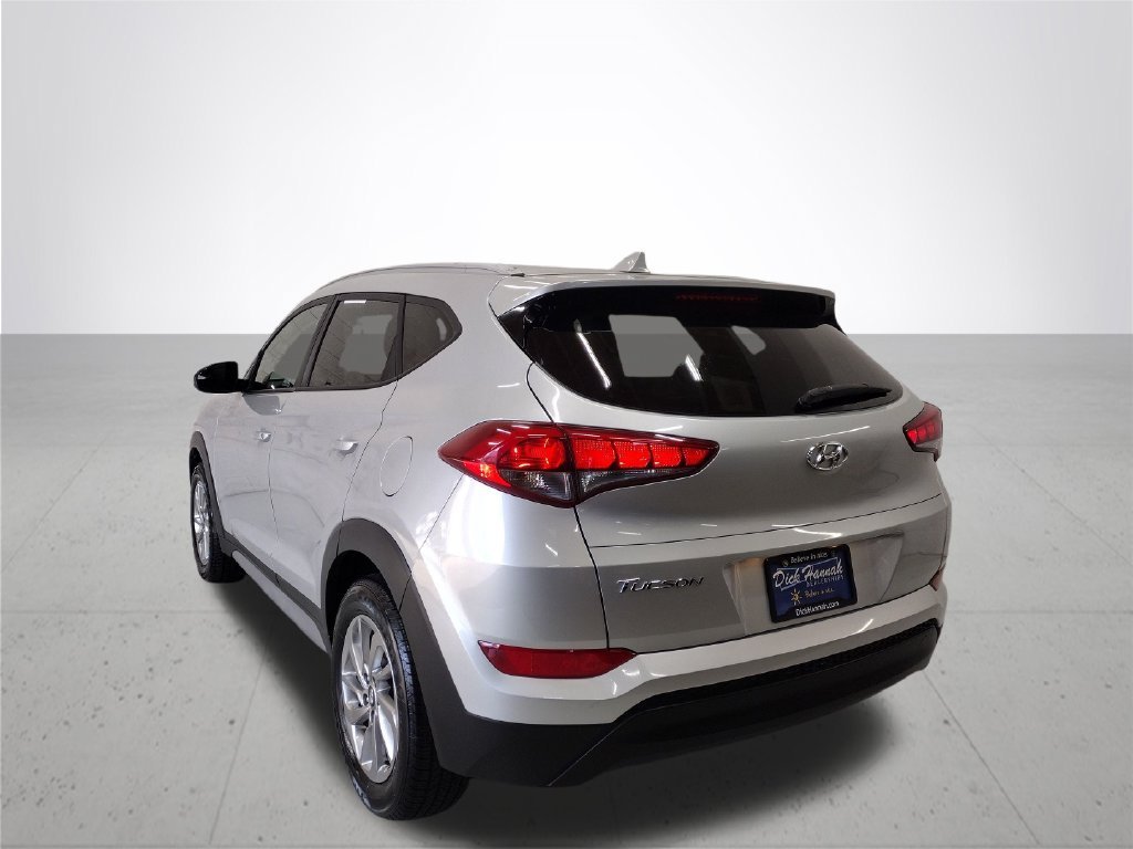 Used 2018 Molten Silver Hyundai SEL image 11