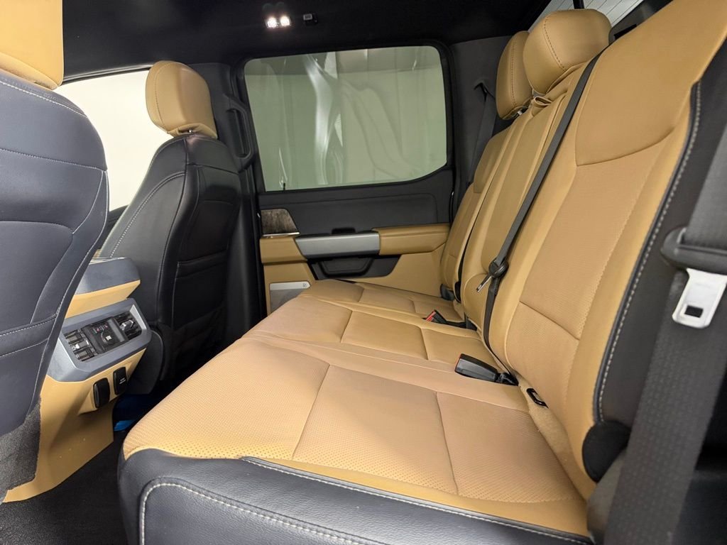 Used 2024 Bronze Metallic Ford Lariat image 27