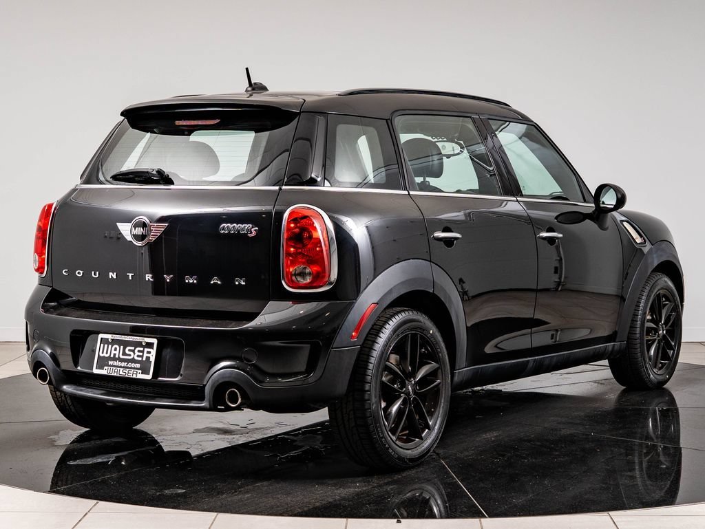 Used 2016 Absolute Black Metallic MINI  image 10