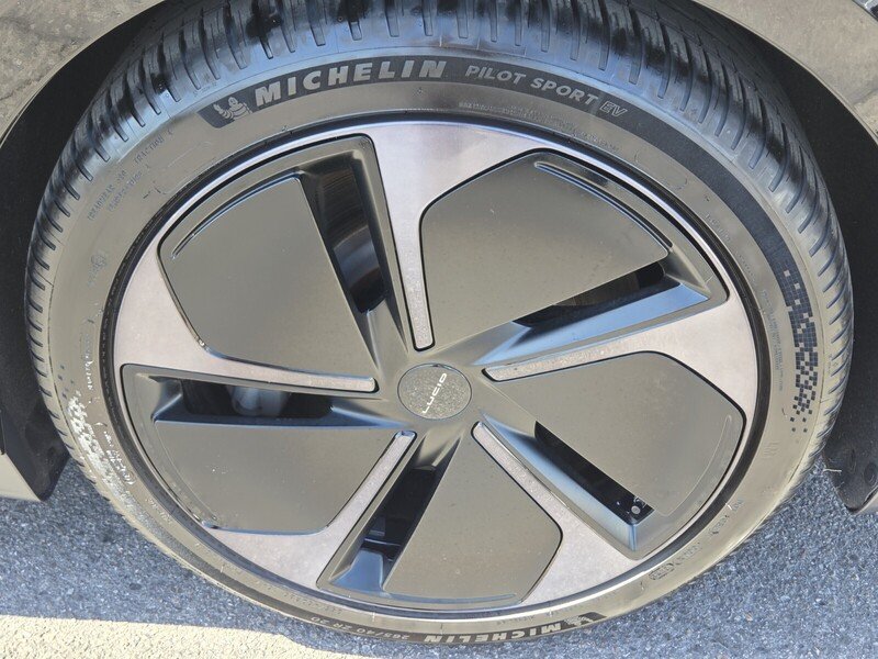 Used 2024  Lucid Touring image 28