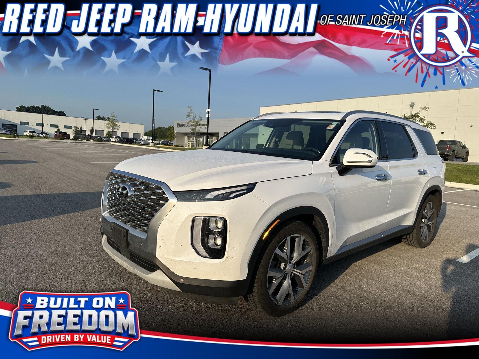 Used 2020 Hyper White Hyundai SEL image 1