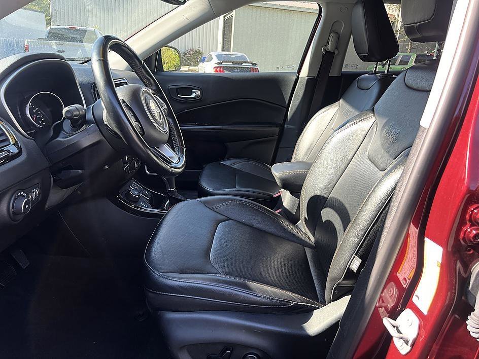 Used 2021 Velvet Red Pearlcoat Jeep Limited image 12