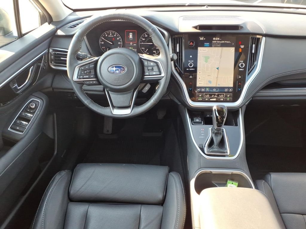 Used 2025 Crystal White Pearl Subaru Limited image 3