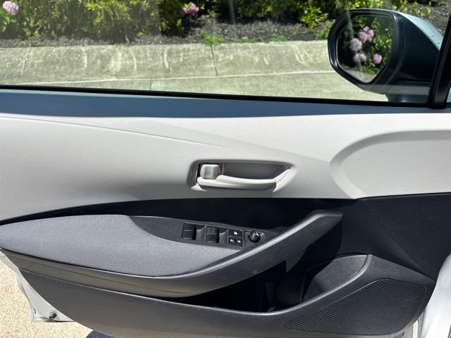 Used 2022 Silver Toyota LE image 14
