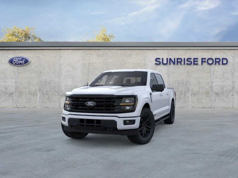 New 2026 Oxford White Ford XLT image 2