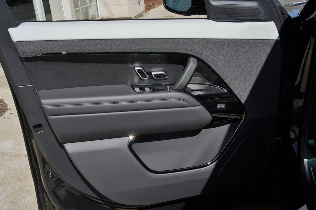 Certified Used 2026 Black Land Rover Dynamic SE image 11