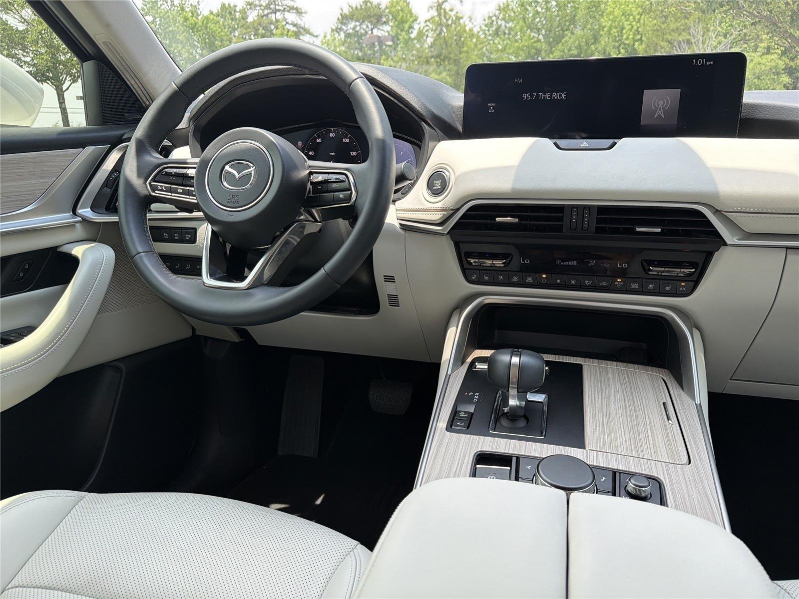 Used 2024 Rhodium White Premium Mazda 3.3 Turbo Premium Plus image 3