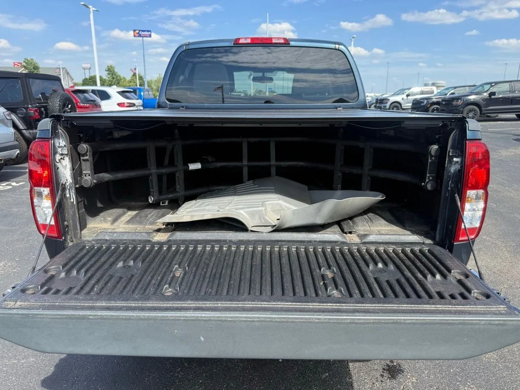 Used 2013 Blue Nissan SV image 48