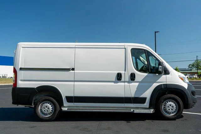 Used 2025 White Ram Base image 5