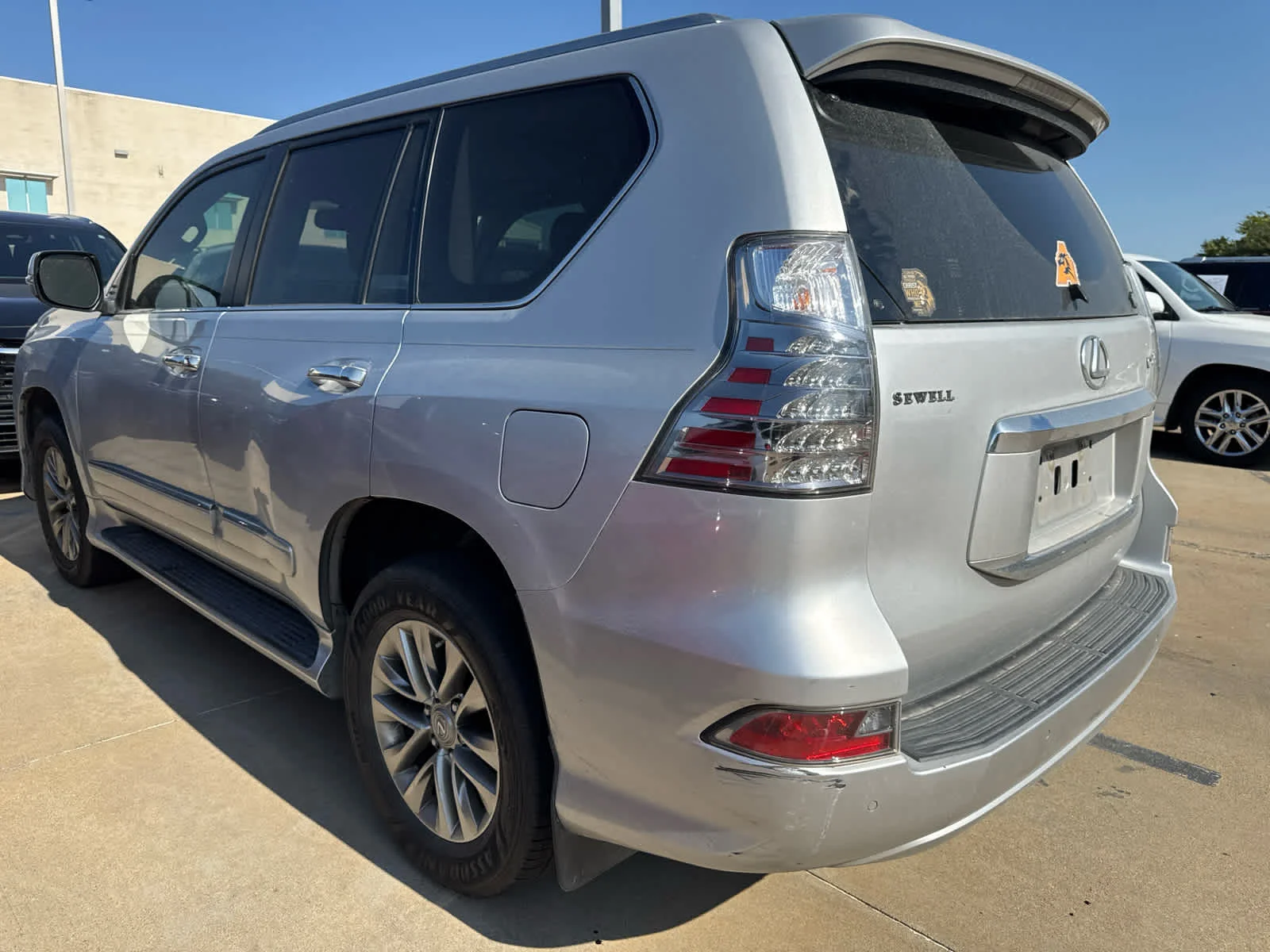 Used 2017 Silver Lining Metallic Lexus Luxury image 4