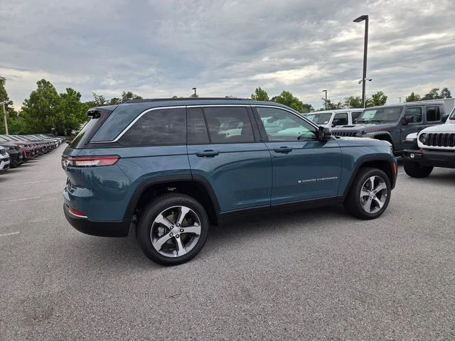 New 2026 Steel Blue Exterior Paint Jeep Limited image 13