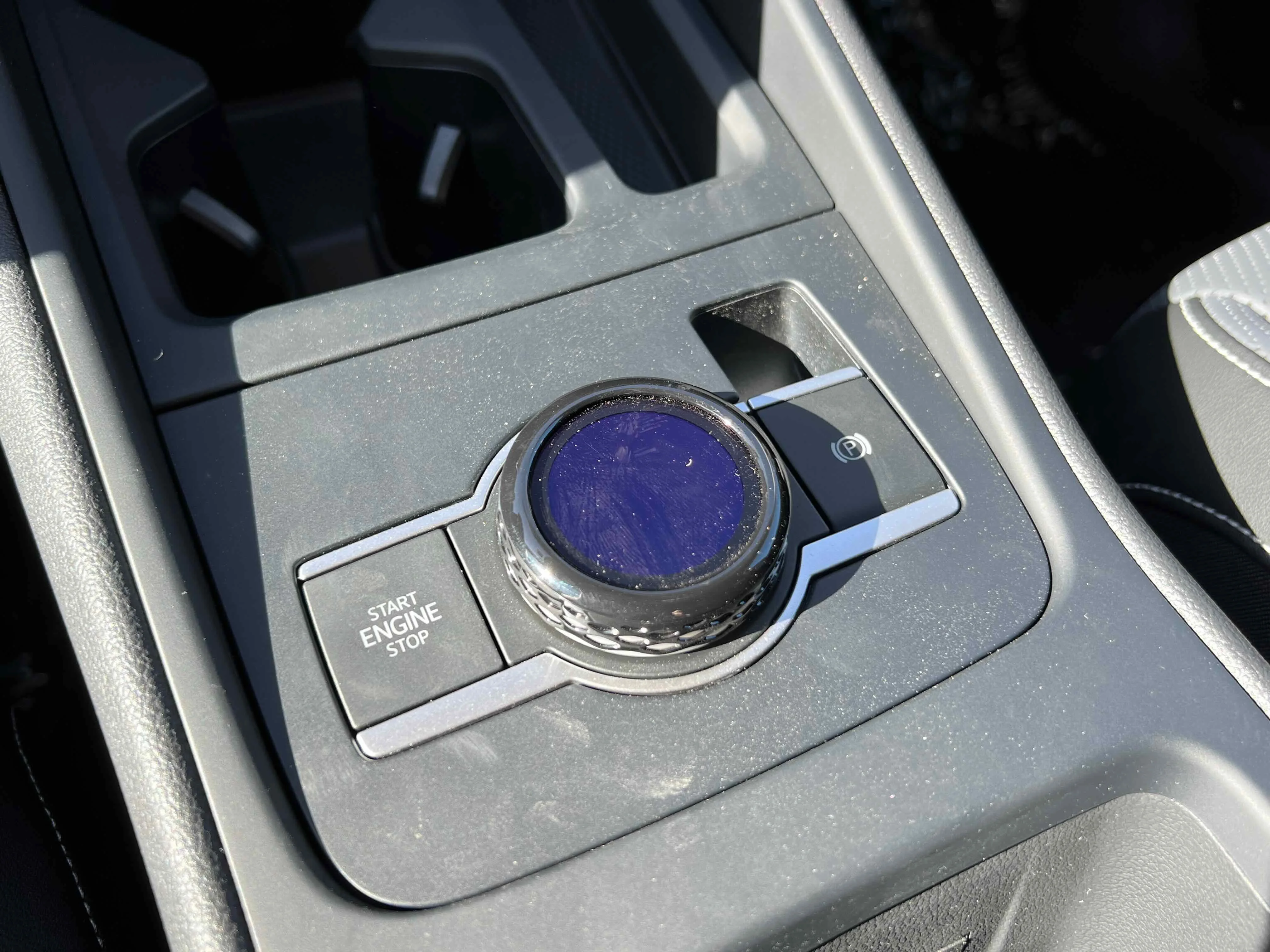 New 2025 Platinum Gray Volkswagen SE image 24