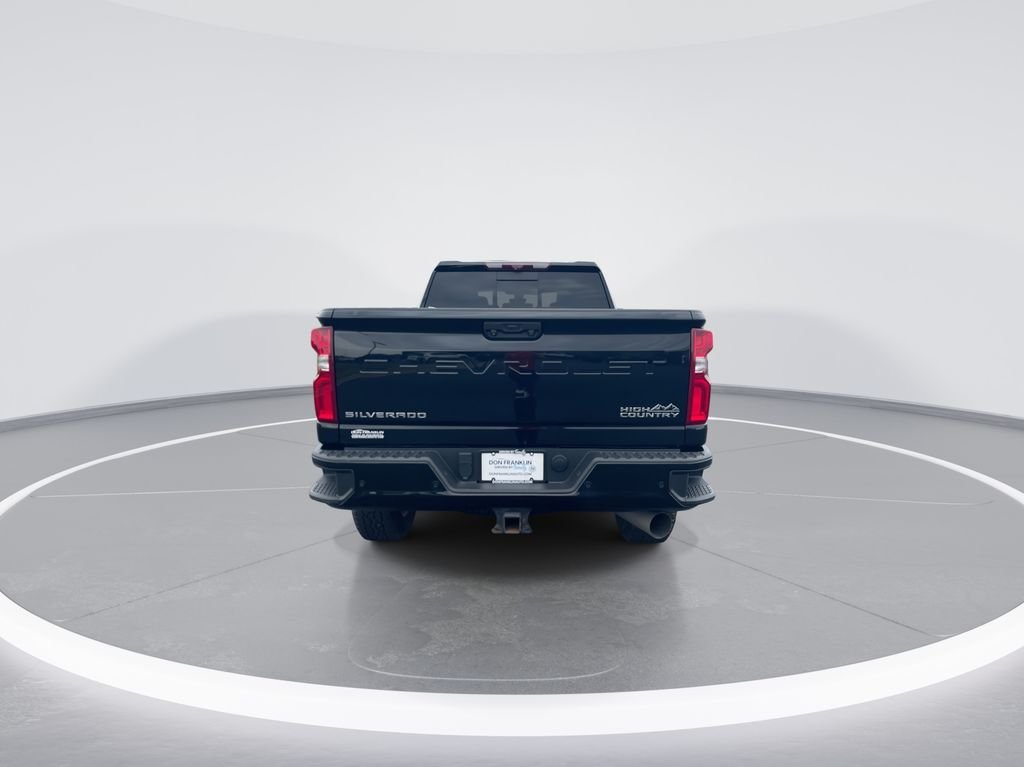 Used 2023 Black Chevrolet High Country image 7