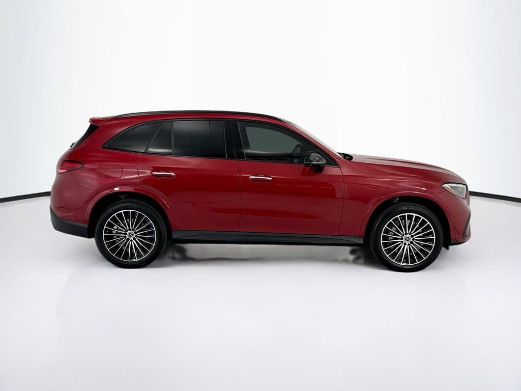 New 2026 Patagonia Red Metallic Mercedes-Benz GLC 300 image 4