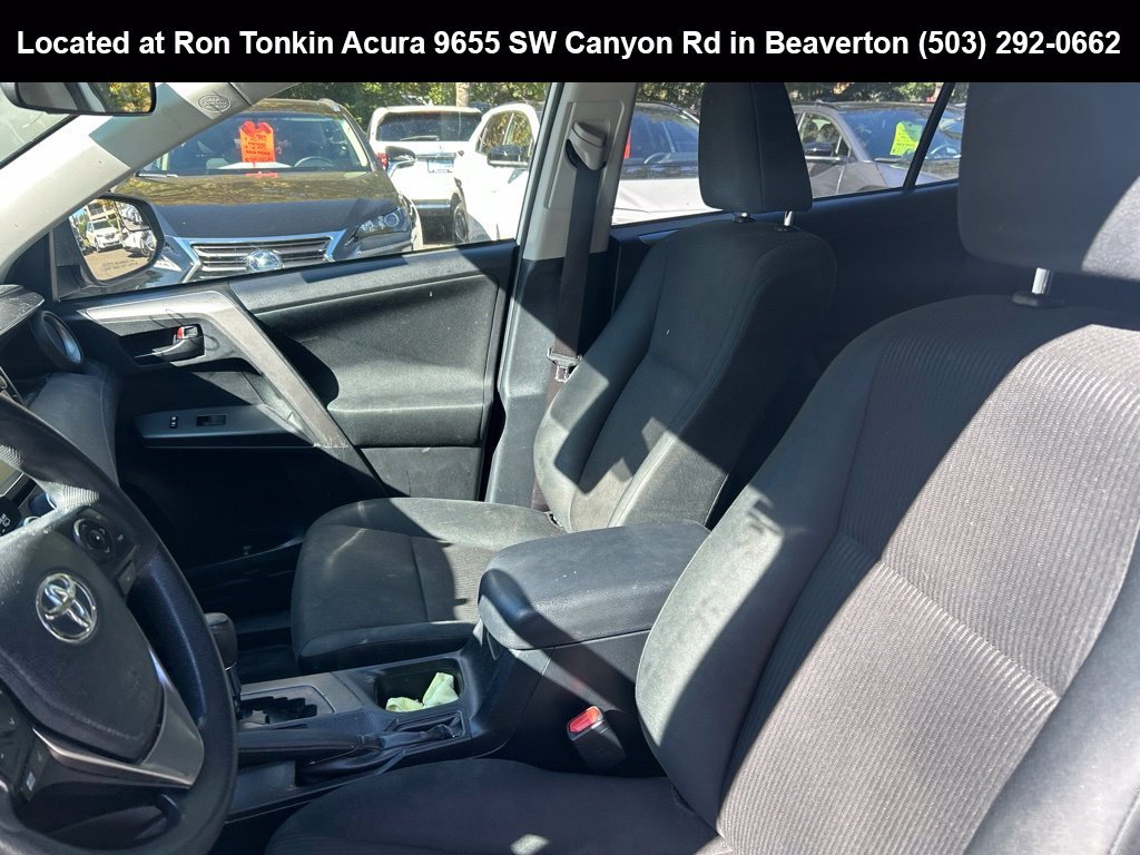 Used 2018 Super White Toyota LE image 9