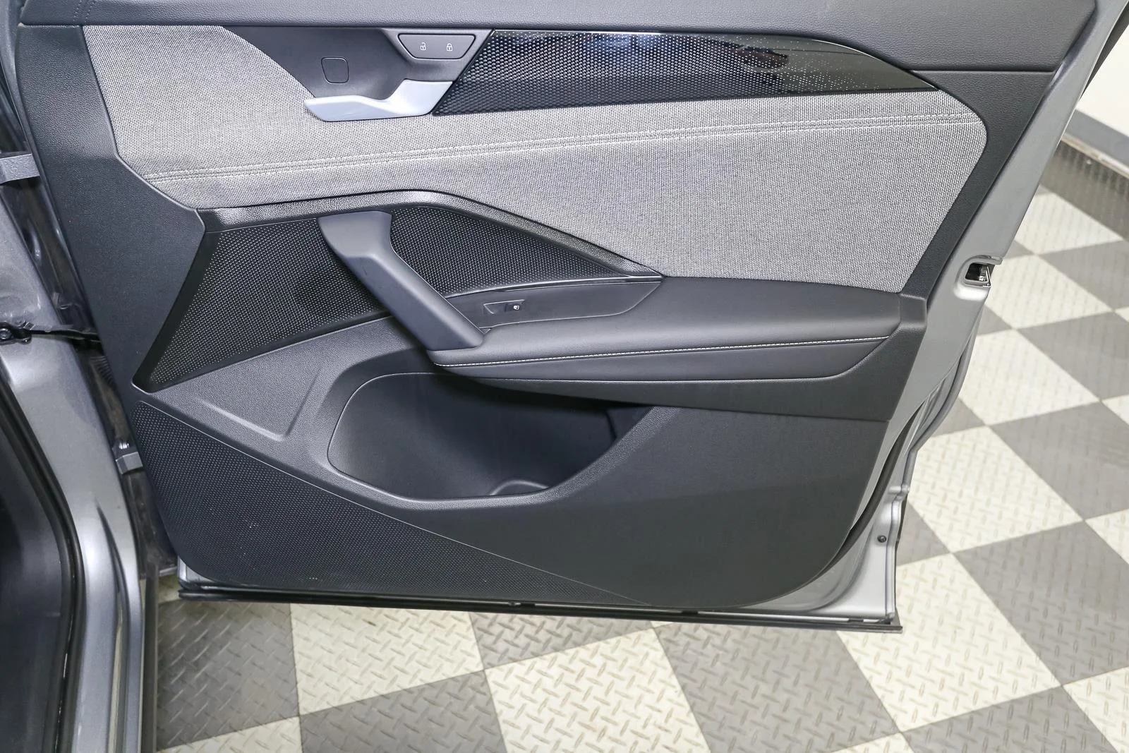 Used 2025 Pyrite Silver Metallic Volkswagen S image 19
