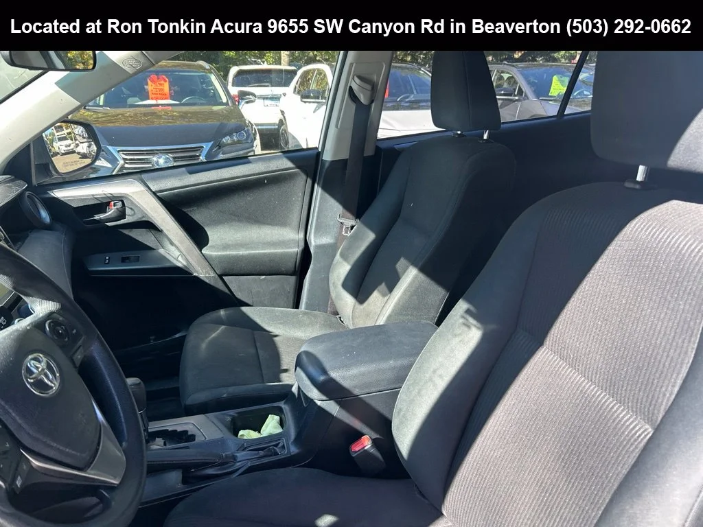 Used 2018 Super White Toyota LE image 9