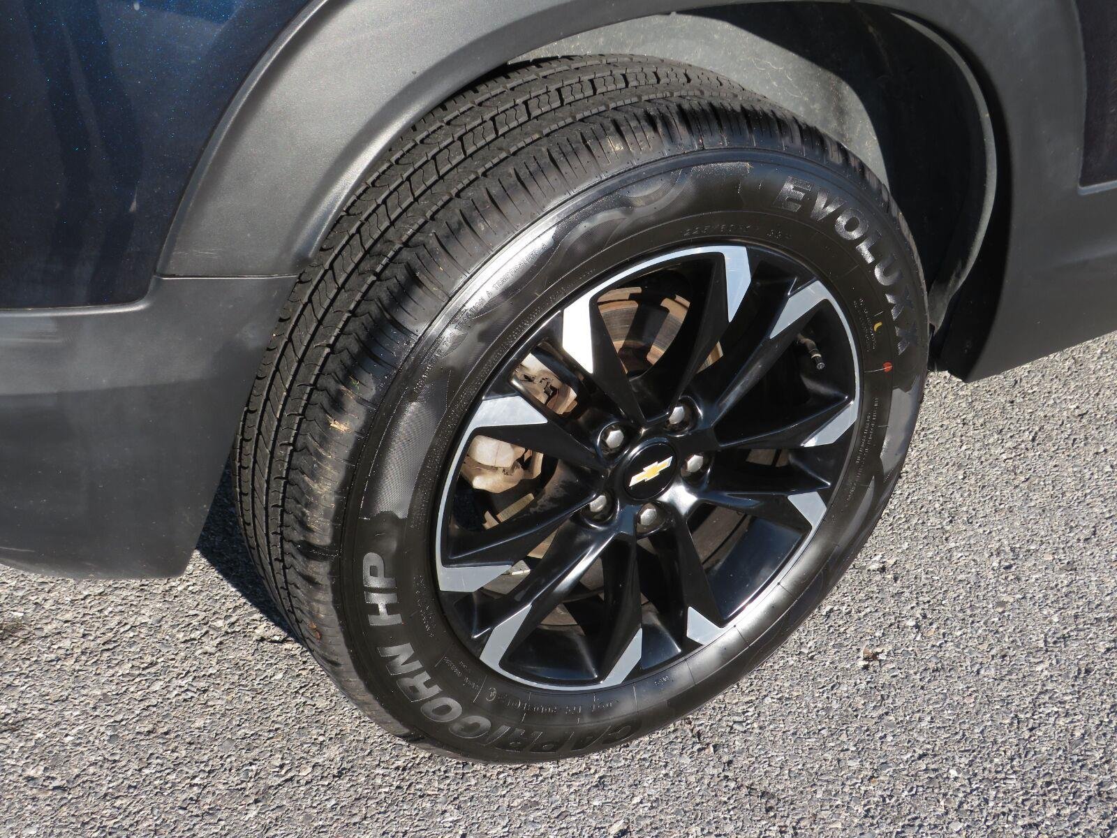 Used 2021 Midnight Blue Metallic Chevrolet LT image 9