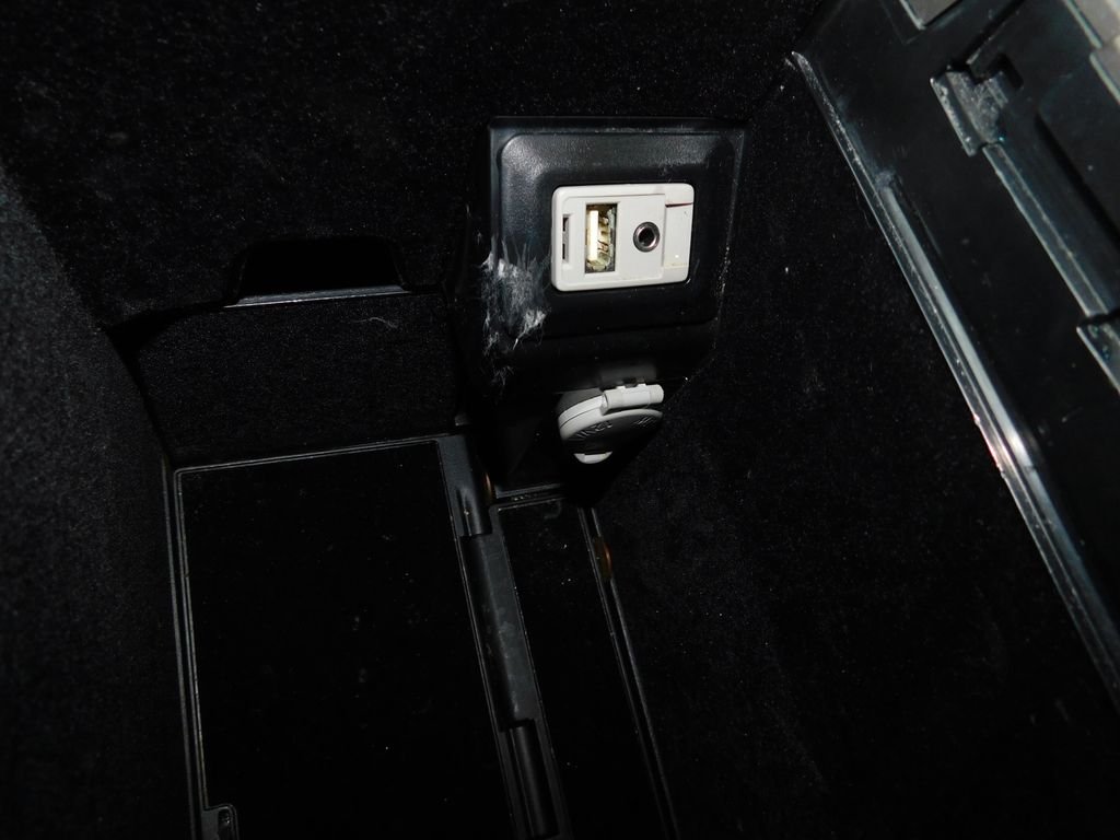 Used 2015 White Lexus 350 image 42